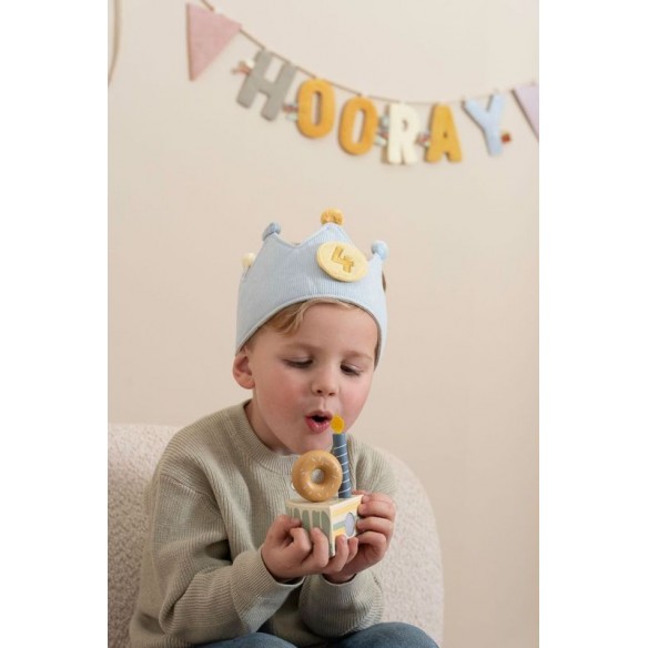 trata de Cumpleaños Azul de juguete