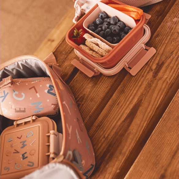 Fiambrera Funny Letters Personalizable de tutete en oukidsshop