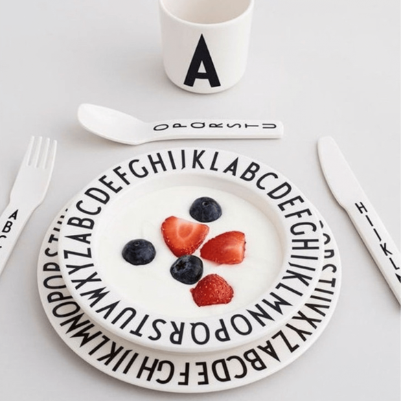 Cubiertos infantiles blancos letras Design Letters Cubiertos infantiles blancos letras Design Letters