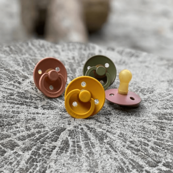 chupetes Bibs colour woodchuck y hunter green