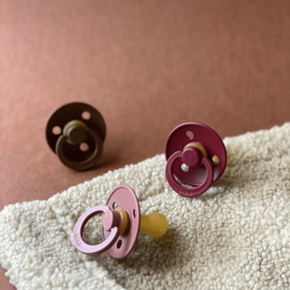 Chupetes bibs Colour Mocha / Dark Oak