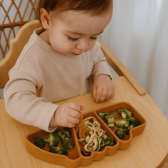 plato para bebé mostaza de silicona con ventosa
