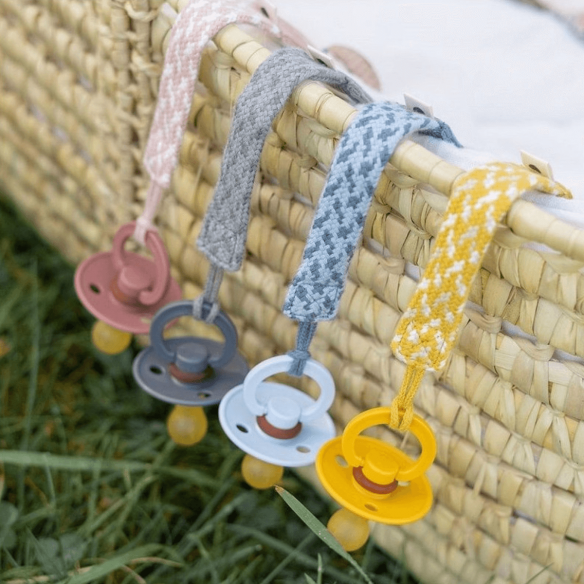 sujeta chupetes bibs Trenzado Blush / Ivory