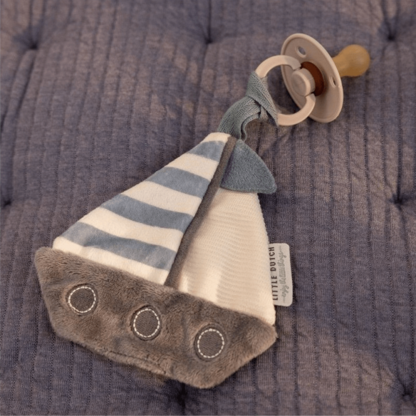 Chupetero barco Little Dutch