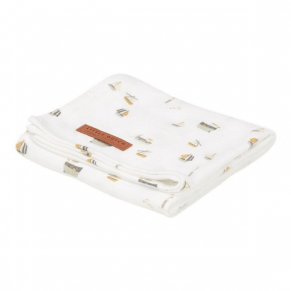 Muselina blanca barquitos