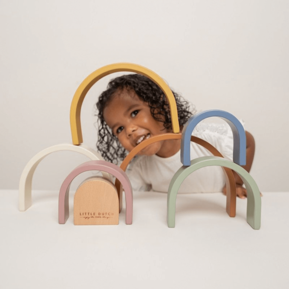 juguete Arco Iris de madera para niñas