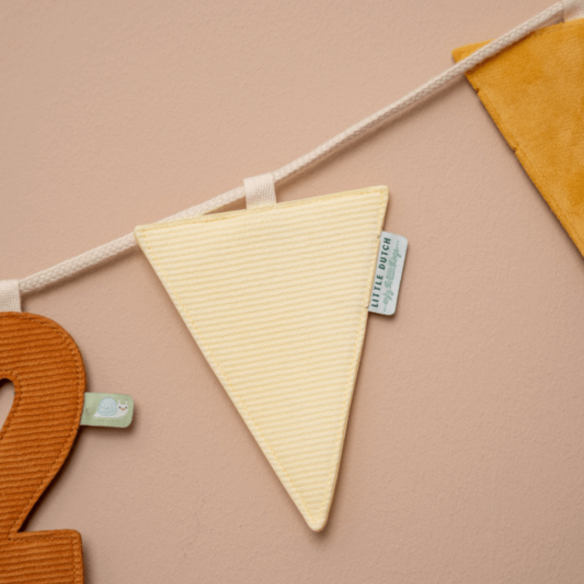 bandera amarilla para guirnalda infantil