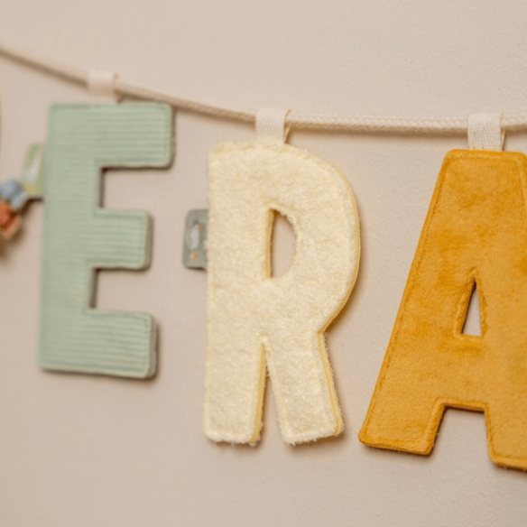 Letra E guirnalda decoración infantil de Little Dutch