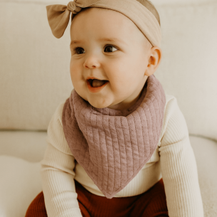 Bandana malva bebé 2