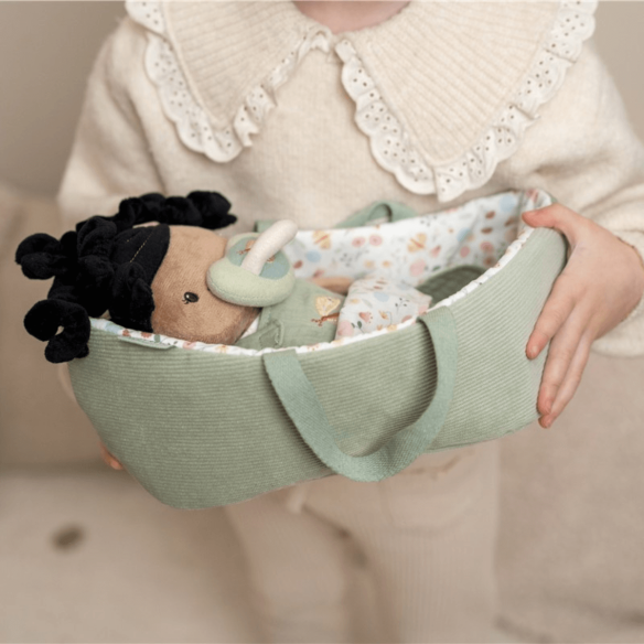 Bebé Evi de peluche para 1 año