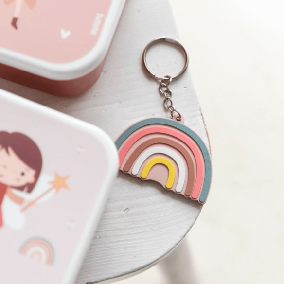 Llavero de silicona arcoíris para el cole