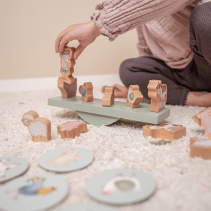 Juego de Equilibrio de la Granja de la marca Little Dutch 2