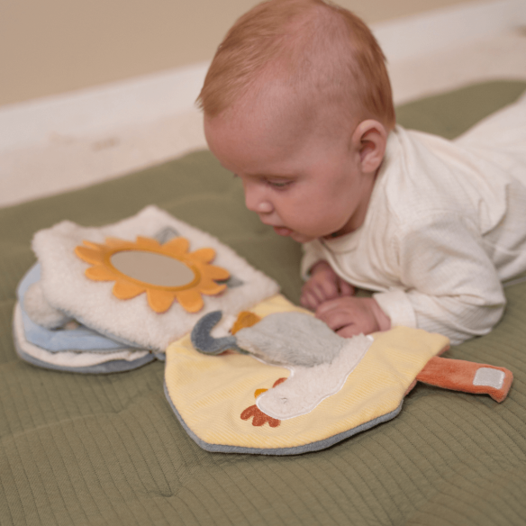 juguete libro blandito de actividades para bebé granero con animales de la granja