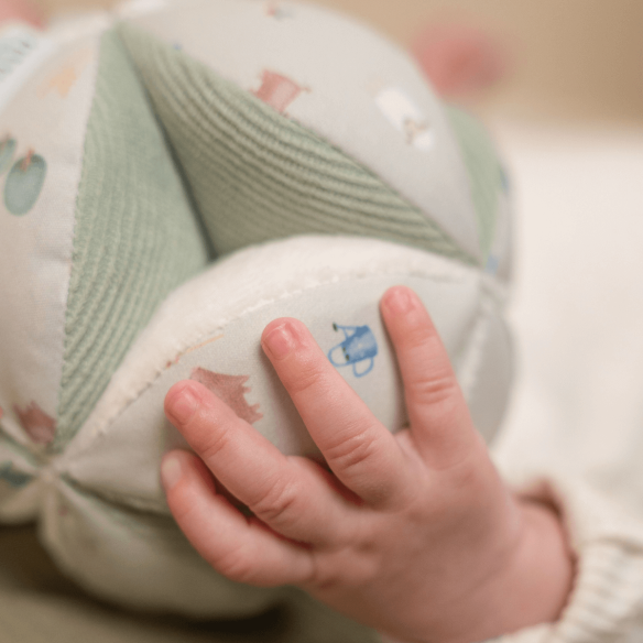 Pelota Montessori Pequeña Granja para bebé