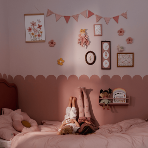 Guirnalda rosa decoración infantil 2