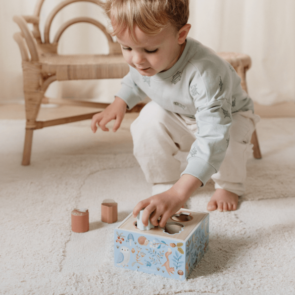 Juguete encajable de madera azul para bebé de Little Dutch en oukidsshop