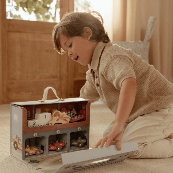 Juego con Pista de Carreras en maletín infantil para llevar