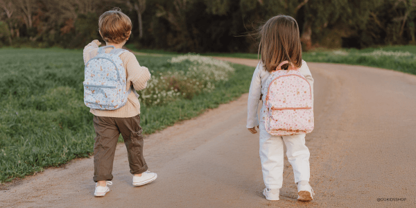 Qué llevar en la mochila de excursión de tu hijo: guía con nevera infantil incluida